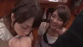 姉と妹の2人で発の一ヵ月分ザーメンをぜ～んぶごっくん！！ 姉・妹の逆3Pごっくん同棲性活 桜木優希音 夏目優希