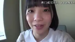 與傳言男裝隱藏巨乳制服美少女在賓館自拍 佐藤里子