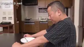 裸の家政婦