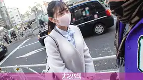 200GANA-2850 マジ軟派、初撮。 1953 控えめそうなお姉さんが仕事帰りにナンパの餌食に！案の定押しに弱くて脱がされる！大人しそうな雰囲気とは裏腹に凶悪なおっぱい！血管浮き出たぷっくり乳輪、胸元にはセクシーなホクロ！スケベ乳をブルンブルン揺らして中イキ！！ (綾瀬こころ)