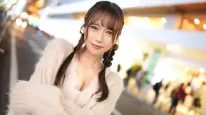 SIRO-5247 ¡Una chica del cartel que trabaja en un bar decide aparecer en un AV! ¡La chica que dijo que era por la matrícula es en realidad un monstruo sexual! ? Cuando golpeas tu polla contra su esbelto cuerpo, ¡una voz lasciva resuena en la habitación! [Primera toma] Aplicación AV en línea → Disparo de experiencia AV 2143