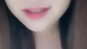 嫩妹主播穿著絲襪用弧形自慰棒插穴自慰很是誘人