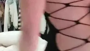 可愛くて無邪気な小さな妖精の雌犬 1