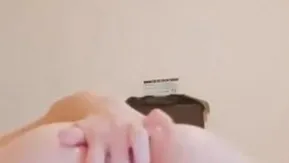 美女自拍福利全裸自摸扣逼牛奶灌逼道具自慰不要錯過