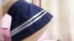美女主播穿着学生制服和刷了礼物的粉丝啪啪 看来小伙没少花钱 使劲操个够本