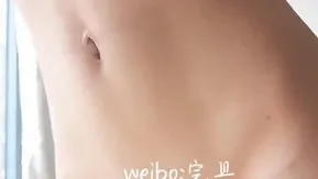 爆乳完具少女最新VIP会员版之手脚被绑住了扔到飘窗上乳夹肛塞求操高清私拍