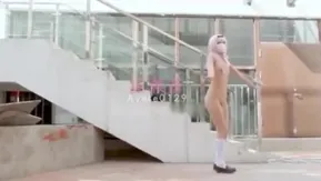 中国COSER绫濑酱脱线忘穿衣服跳宅舞
