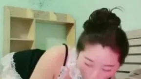 丰满身材骚熟女情趣女仆装双人啪啪