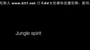 长腿美女嫩模和异国男友外地旅游酒店激情啪啪
