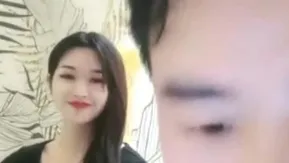 老哥越南约了个高颜值妹子啪啪跳舞扭动一番开干TP后入骑