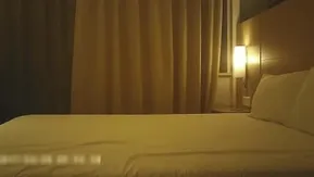 爱剪辑-开女装店的老板娘晶晶3