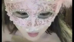 楽しいことが大好きなかわいい女の子がゴッドファーザーにもう一度セックスするように頼みます