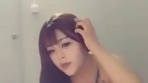 有漂亮脸蛋的大奶女主播%%当然要露脸! 即使干她的男再丑也没差