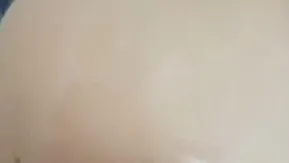 不管在大都有妈妈帮  儿子喜欢射里面也没关係