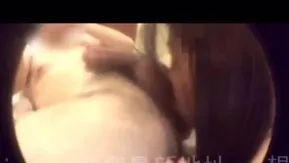 女子大生はやらしい叫び声を上げて甘えて感じてしまいます。