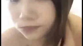 有刺青的正妹还是很正阿 一看就停不了