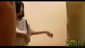 小只马胸前超伟大 稍微活动两颗巨乳就不停乱晃!