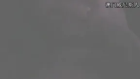 长得特别像阿娇的娇嫩女友性瘾发作喜欢吃J8 吃的津津有味 做爱叫起来也挺浪 完美露脸