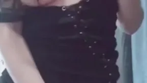 最新微博巨乳网红小奶包首次大尺度视频私拍流出 完美爆乳翘挺 玩奶弄穴 高颜值特漂亮 高清720P原版无水印