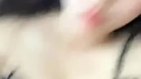 跳蛋塞满逼逼~用震动让自己High起来~终于震出白液~?