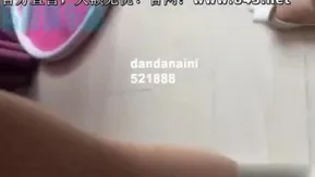 爱好男人的熟女 巨乳丝袜丁字裤让魅力达到最高点