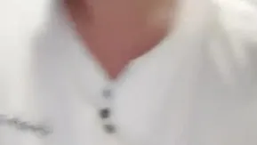 老哥越南约了个颜值不错妹子激情啪啪扣逼后入沙发上骑乘抽插干了多次很是诱惑喜欢不要错过