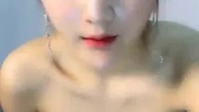 [高清无码] 网红范大小姐直播挑逗"