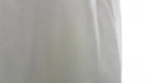 网路热搜「神乳小只马」身材超营养！大奶蜂腰水又多：三点都是粉红色-1