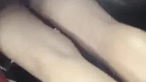 南韩地铁尾随抄底偷拍美腿短裙～62