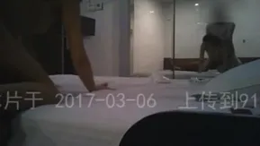 [本土有声!]约了一个声音好甜的小姐 不断挤压她的柔软大波