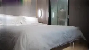 约啪达人 网约学舞蹈的漂亮美女酒店啪啪,姿势太多干的又久把美女操哭了求饶说你快点啊,我真受不了