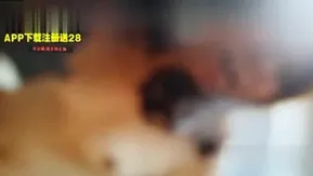 国模丫丫和摄影师啪啪视频流出戴着个眼镜被干的样子还挺闷骚的