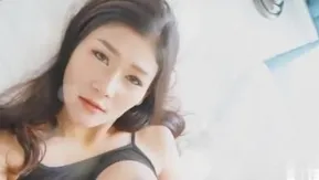 Cherry rompe la descarga altamente sexual con el sonido original en vivo de la serie de sensación de presencia más fuerte de Siren