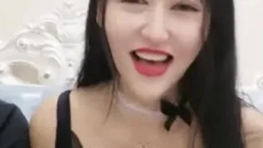 爆操高颜值女仆装车模女友，完美身材，操爽了主动骑坐鸡巴疯狂扭动