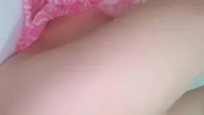 丰满巨乳女友拿多种道具自慰舔硬男友鸡巴后入啪啪