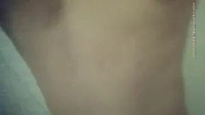 偷拍大师国内红灯区体验美女技师的莞式按摩大保健用屁股磨鸡巴这招式看着都感觉很爽