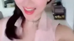 【网曝门事件】网传涉刘Q东性侵案女主平时定居新加坡 新加坡管理大学校花蒋娉婷