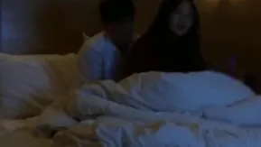 背着女友与其刚失恋的闺蜜开房打炮