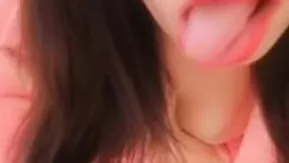 [中文主播外流]主播收费大秀~粉嫩逼逼全都露~自摸美乳豪不害羞~