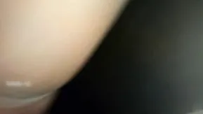 喜欢打野炮的年轻情侣～正妹好口技让男友频频喊爽！