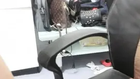 粉丝敲碗求潮吹教学，姊夫大方现身示範不藏私!