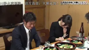 穿着性感短裙睡着了，连内裤都没穿，妹妹被开苞了