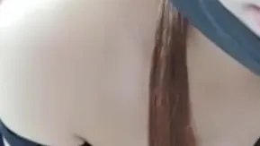 刚失恋的美少女不在家~只好自己玩小骚鲍~