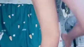 【极品乱伦】19岁淫蕩学生妹玩刺激勾引亲哥哥做爱啪啪口交深喉无套内射