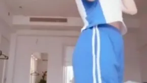 学生妹自拍