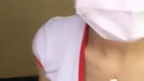 颜值不错苗条妹子护士情趣装白色网袜翘起屁股自摸逼逼呻吟娇喘
