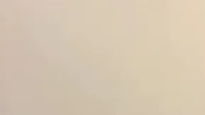 约了个大白美网红妹子，性感黑丝玩弄奶子乳交口交舔弄，手指插逼擡起双腿猛干