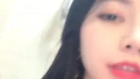 高颜值苗条身材美女丑曦卫生间自慰 慢慢脱掉坐马桶上道具JJ抽插骑乘呻吟娇喘