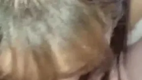 身材超棒的极品妹纸 口活超赞 操完炮后坐高铁回家