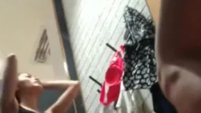 [Área de vídeo curto] Vestiário